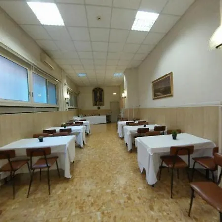 Casa Per Ferie Suore Domenicane فندق 3*