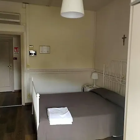Casa Per Ferie Suore Domenicane Hotel
